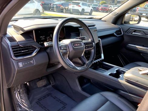 Used 2024 GMC Acadia Elevation image 16