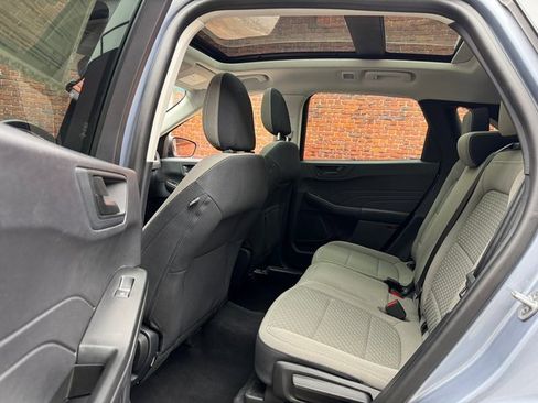 Certified 2022 Ford Escape SE w/ Cold Weather Package image 23