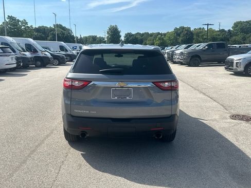 Used 2021 Chevrolet Traverse LS AWD/4WD image 4
