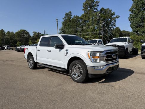 Used 2021 Ford F150 XLT w/ Equipment Group 301A Mid AWD/4WD image 3