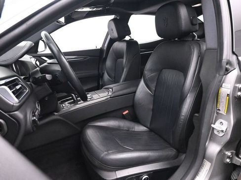 Used 2021 Maserati Ghibli S RWD image 12