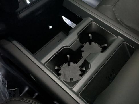 New 2026 Land Rover Defender 110 X-Dynamic SE AWD/4WD image 22