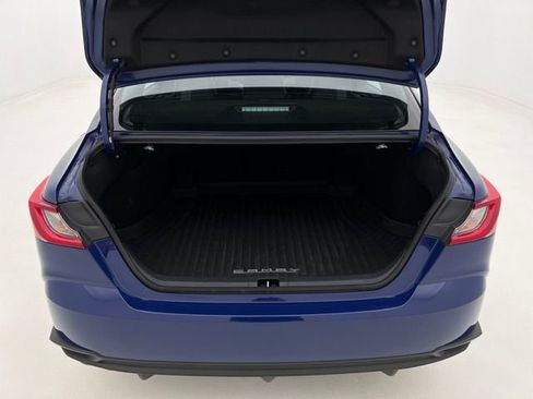 Used 2025 Toyota Camry SE AWD/4WD image 23