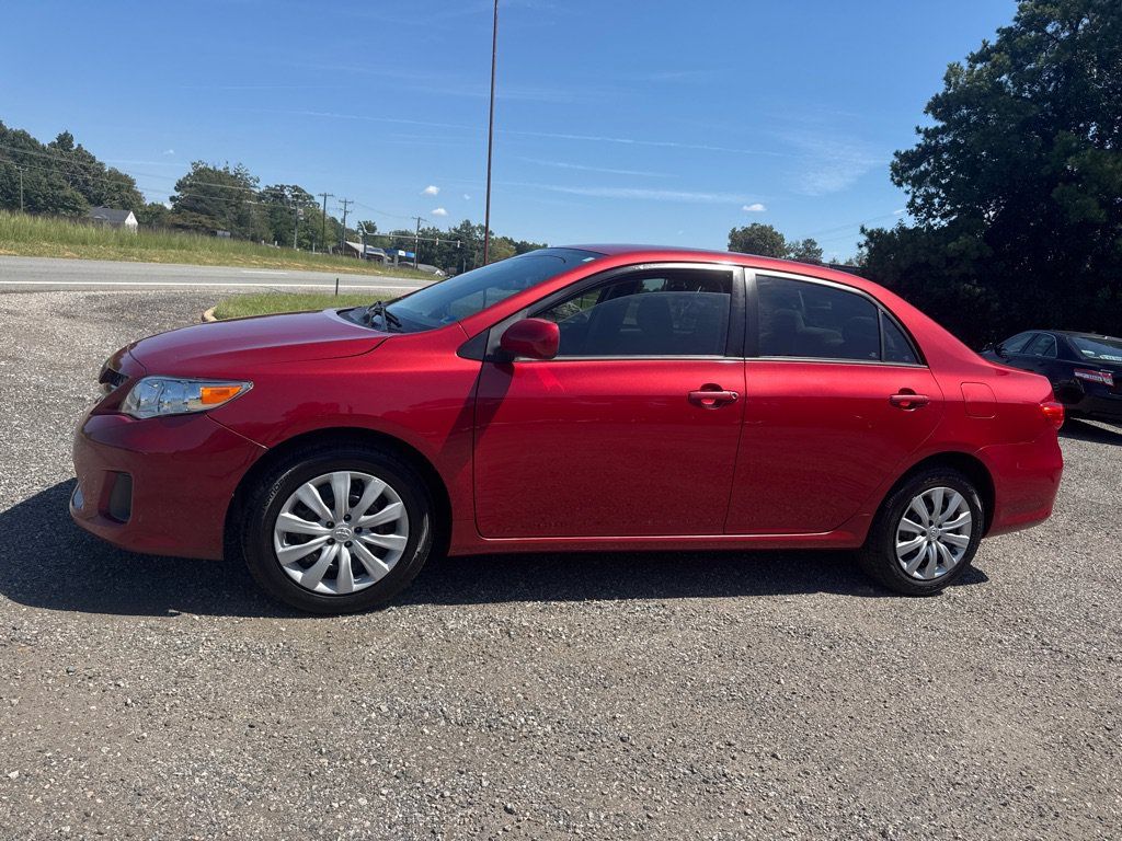 Used 2012 Toyota Corolla LE FWD image 3