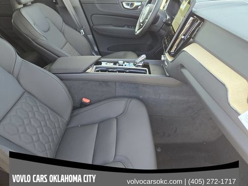 Used 2026 Volvo XC60 B5 Plus w/ Protection Package Premier AWD/4WD image 14