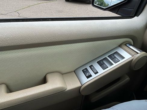 Used 2007 Mercury Mountaineer AWD image 27