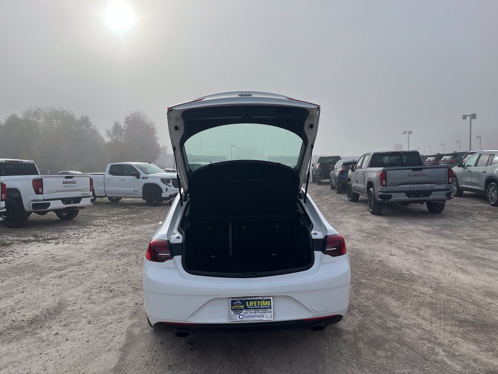 Used 2018 Buick Regal Preferred FWD image 8