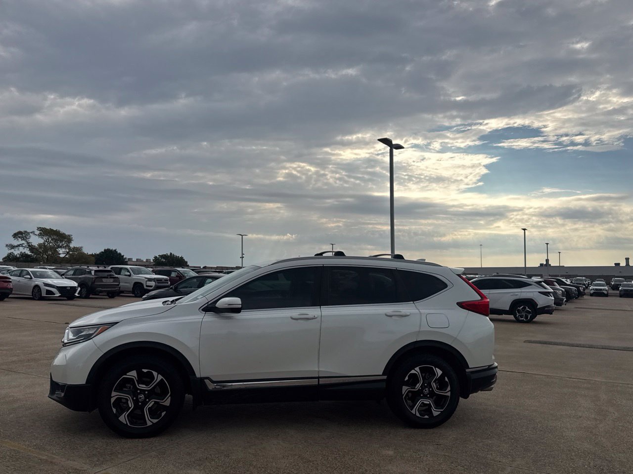 Used 2018 Honda CR-V Touring image 12