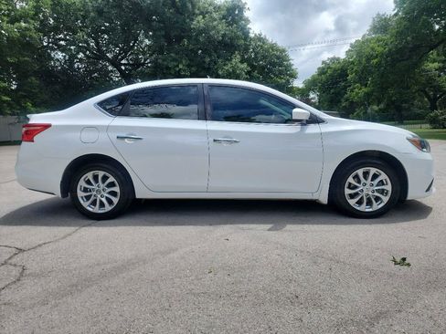 Used 2019 Nissan Sentra S w/ Appearance Package FWD image 11