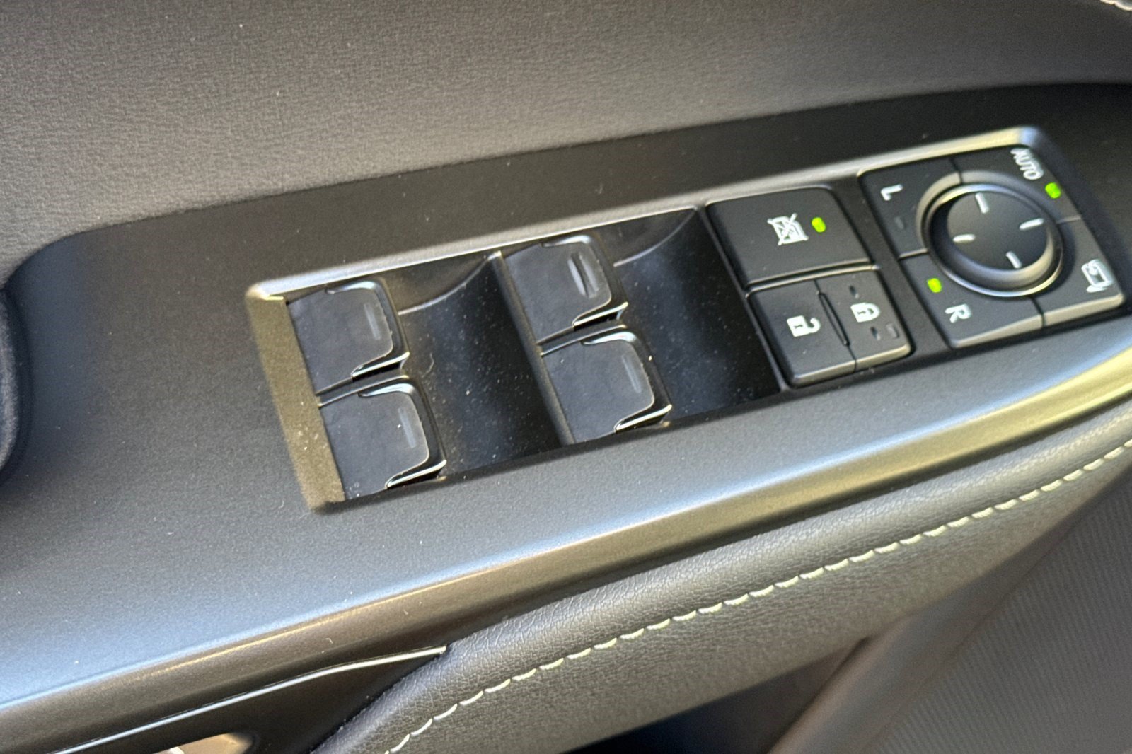 Certified 2025 Lexus NX 250 FWD image 14