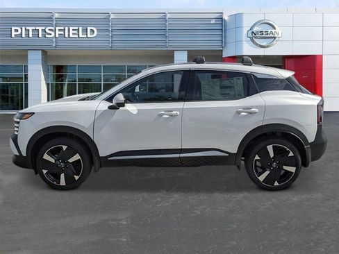 New 2026 Nissan Kicks SR w/ Cold Weather Package image 6