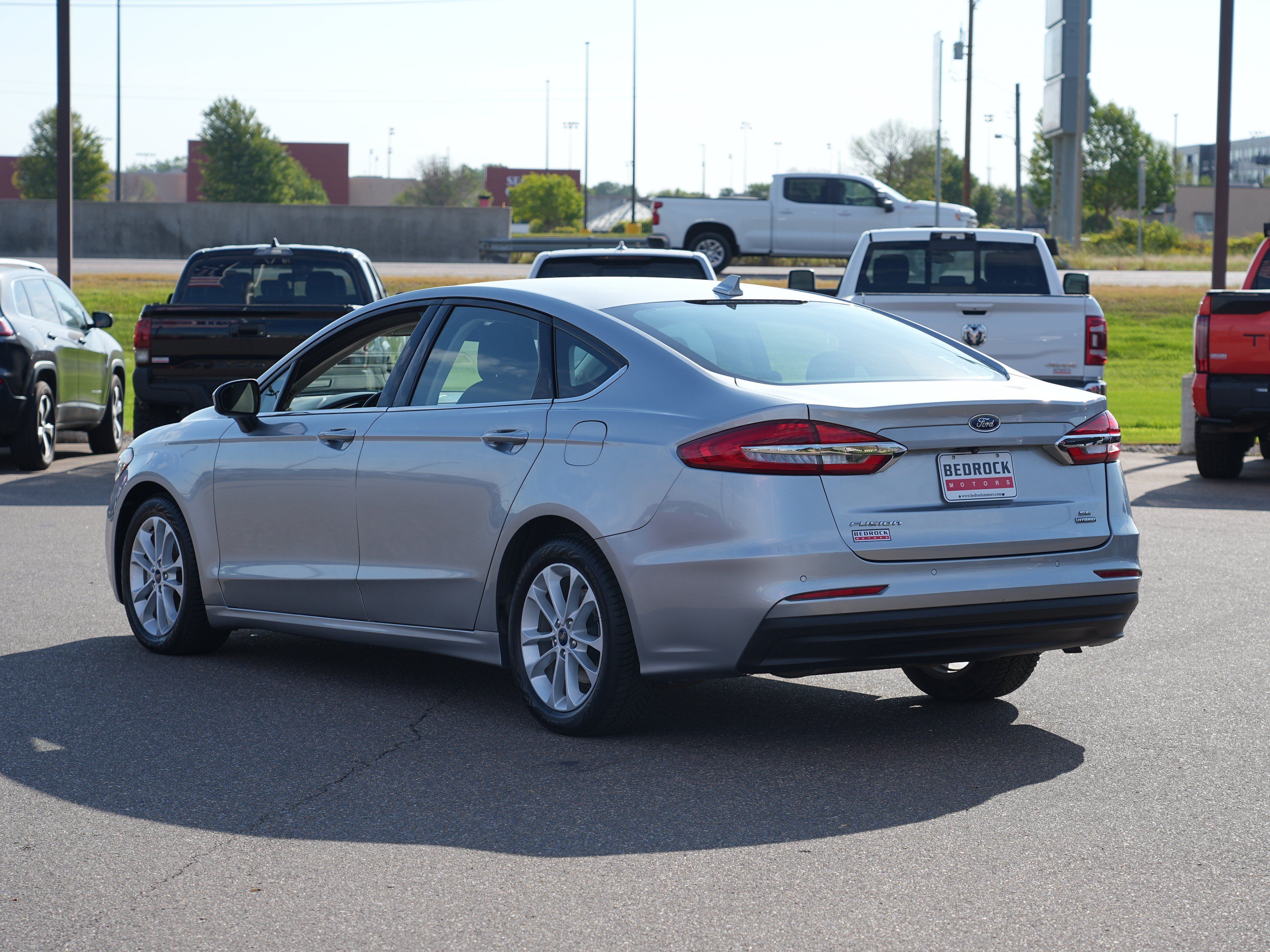 Used 2020 Ford Fusion SE FWD image 5