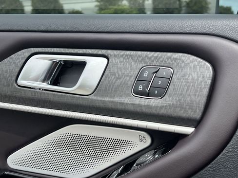New 2026 Ford Explorer Platinum RWD image 14