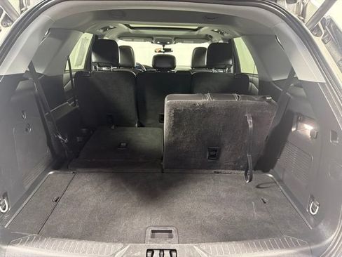 Used 2024 Ford Explorer XLT w/ Equipment Group 202A AWD/4WD image 11