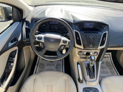 Used 2012 Ford Focus SEL image 15