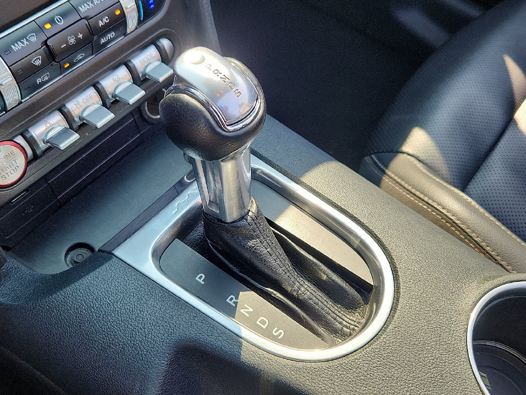 Used 2022 Ford Mustang Premium RWD image 19