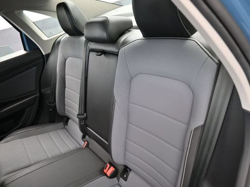 Used 2025 Volkswagen Jetta SE FWD image 30