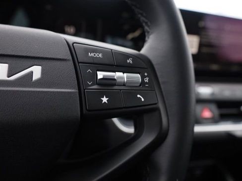 Certified 2025 Kia K4 EX image 26