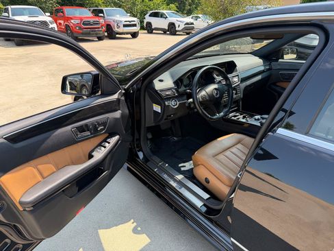 Used 2011 Mercedes-Benz E 350 Sedan image 8