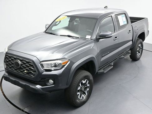 Used 2020 Toyota Tacoma TRD Off-Road w/ Technology Package AWD/4WD image 39