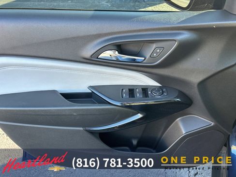 Used 2024 Chevrolet Trax LT w/ Driver Confidence Package image 15