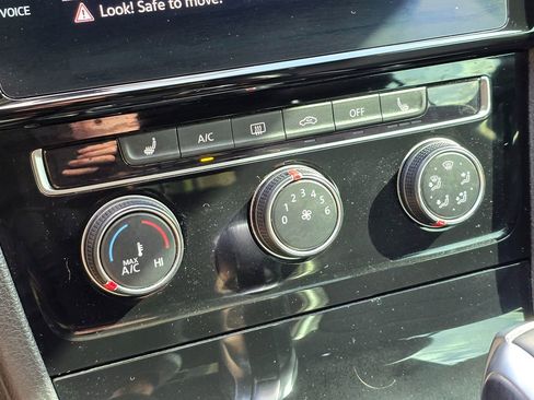 Used 2021 Volkswagen GTI SE image 37