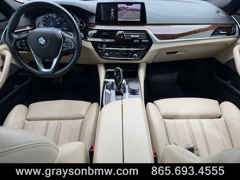 Used 2019 BMW 530i xDrive AWD/4WD image 18