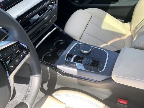 Used 2025 BMW 230i Coupe w/ Premium Package RWD image 18
