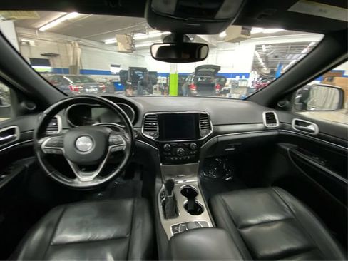 Used 2021 Jeep Grand Cherokee Limited AWD/4WD image 30