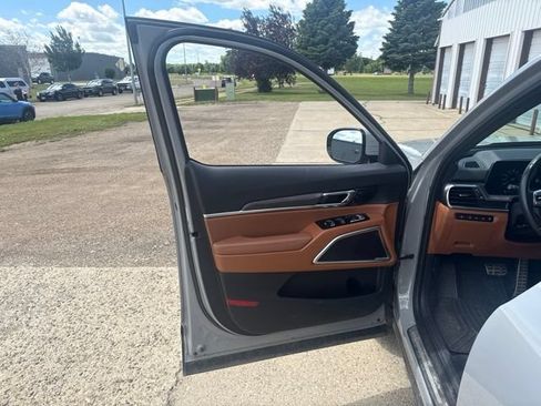 Used 2023 Kia Telluride SX X-Line AWD/4WD image 25