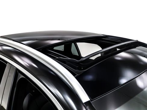 Used 2022 Mercedes-Benz GLC 300 image 23