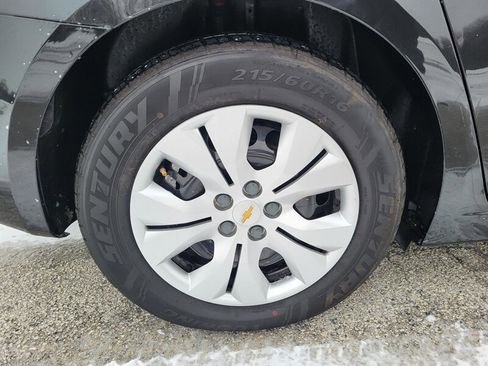 Used 2013 Chevrolet Cruze LS image 28