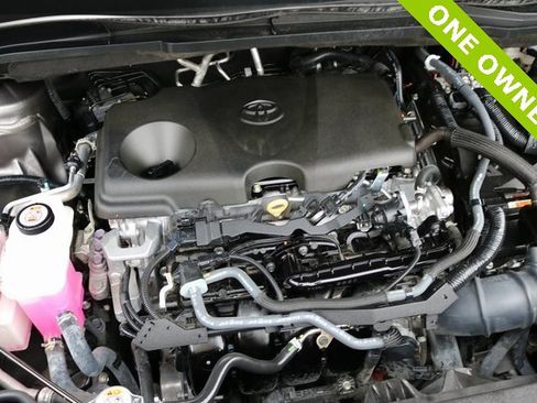 Used 2024 Toyota Sienna XLE image 10