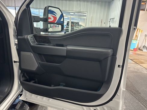 New 2026 Ford F250 Lariat w/ Black Appearance Package image 40