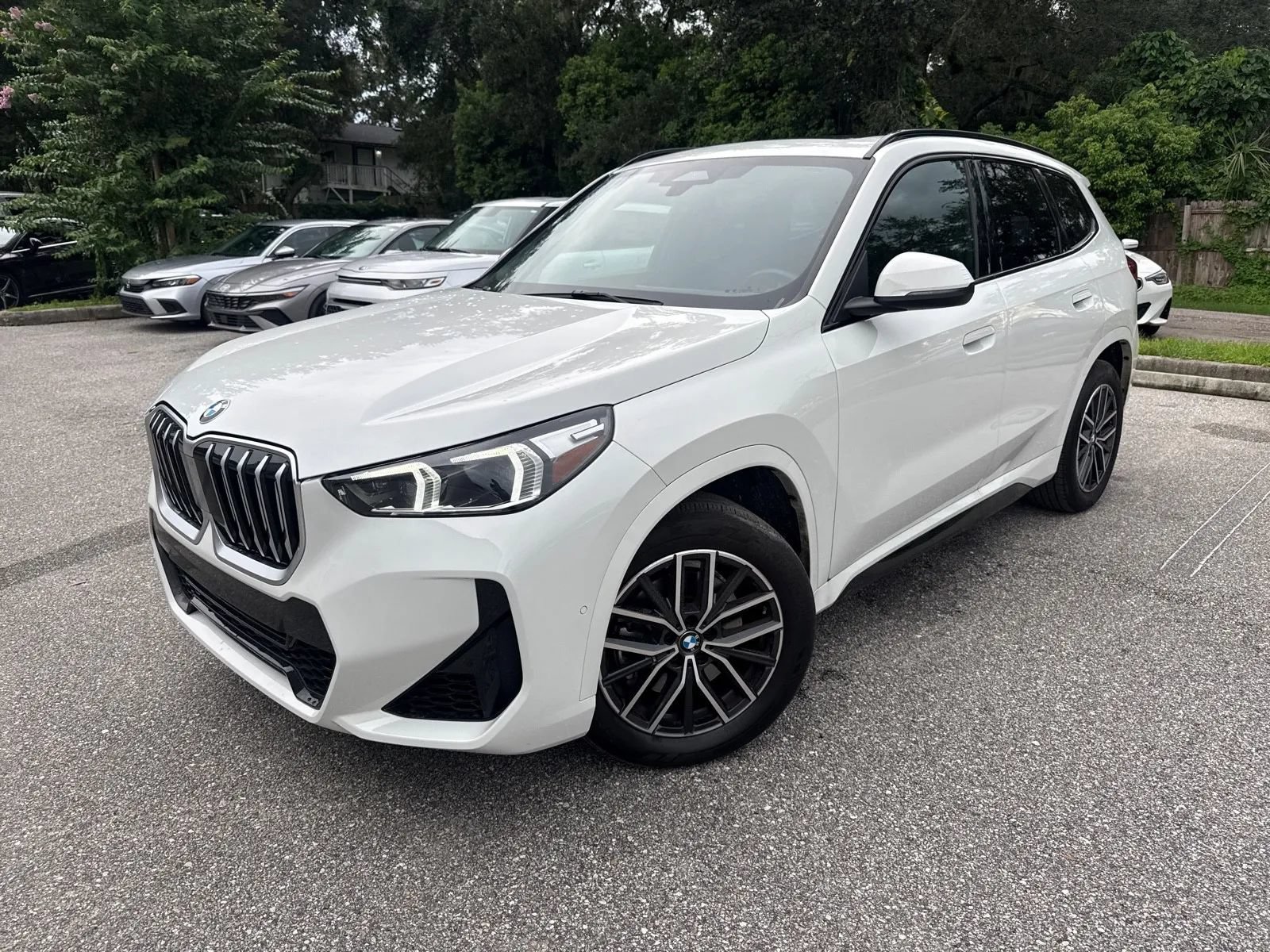 Used 2026 BMW X1 xDrive28i AWD/4WD image 2