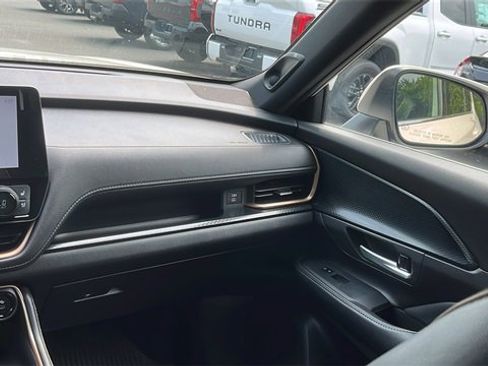 Used 2024 Toyota Grand Highlander AWD Hybrid image 22