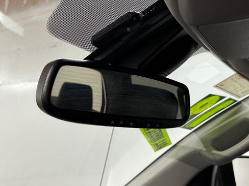 Used 2019 Toyota Tundra Limited w/ Limited Premium Package image 18