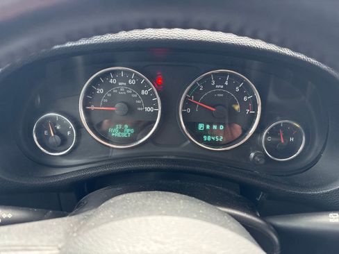 Used 2014 Jeep Wrangler Unlimited Sahara w/ Max Tow Package image 15