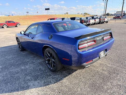 Used 2022 Dodge Challenger SXT w/ Blacktop Package image 5