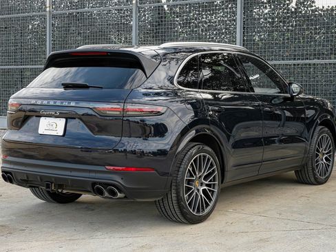 Used 2019 Porsche Cayenne S AWD/4WD image 8