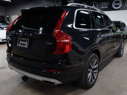 Used 2018 Volvo XC90 T6 Momentum w/ Convenience Package AWD/4WD image 5
