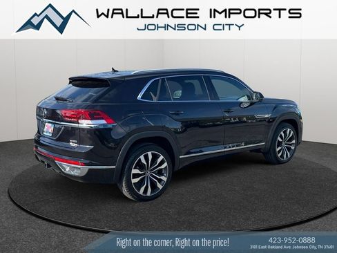 Certified 2022 Volkswagen Atlas Cross Sport SEL Premium R-Line AWD/4WD image 5