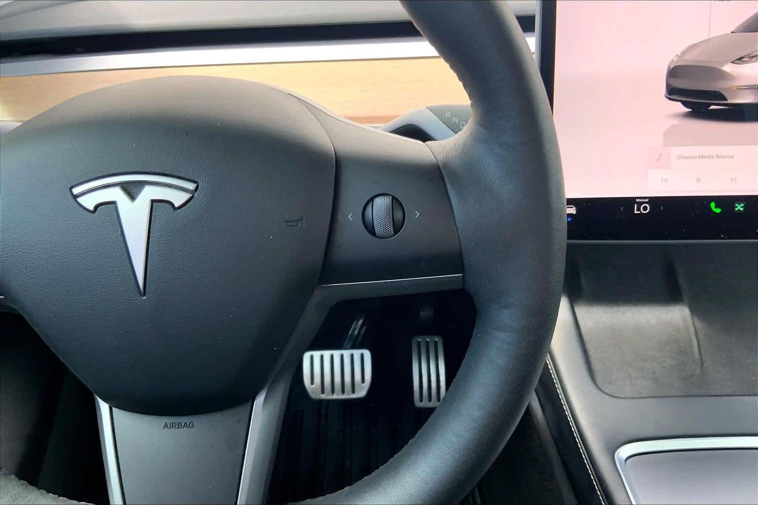 Used 2022 Tesla Model Y Performance AWD/4WD image 25