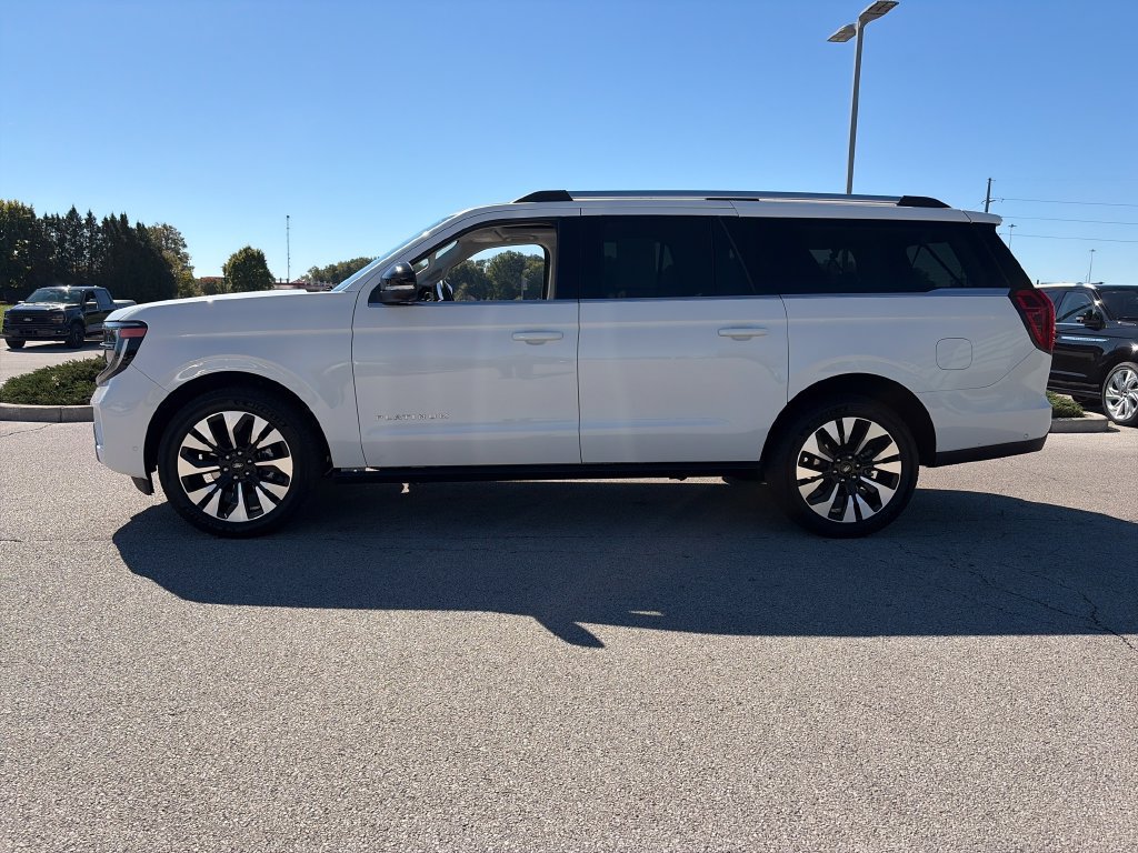 Used 2025 Ford Expedition Max Platinum w/ Driver's Package AWD/4WD image 4