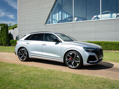 Certified 2024 Audi RS Q8 AWD/4WD image 18