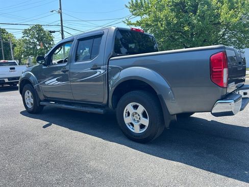 Used 2008 Nissan Frontier SE w/ SE Value Truck Pkg AWD/4WD image 5