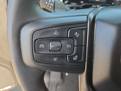 Used 2023 GMC Sierra 1500 AT4 w/ AT4 Preferred Package AWD/4WD image 18