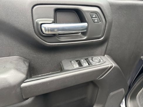 Used 2023 Chevrolet Silverado 1500 Custom image 14