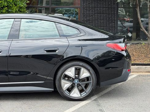 Used 2023 BMW i4 eDrive35 w/ Premium Package RWD image 11