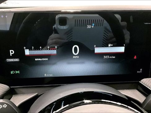 New 2025 Nissan Kicks SR w/ SR Premium Package image 24